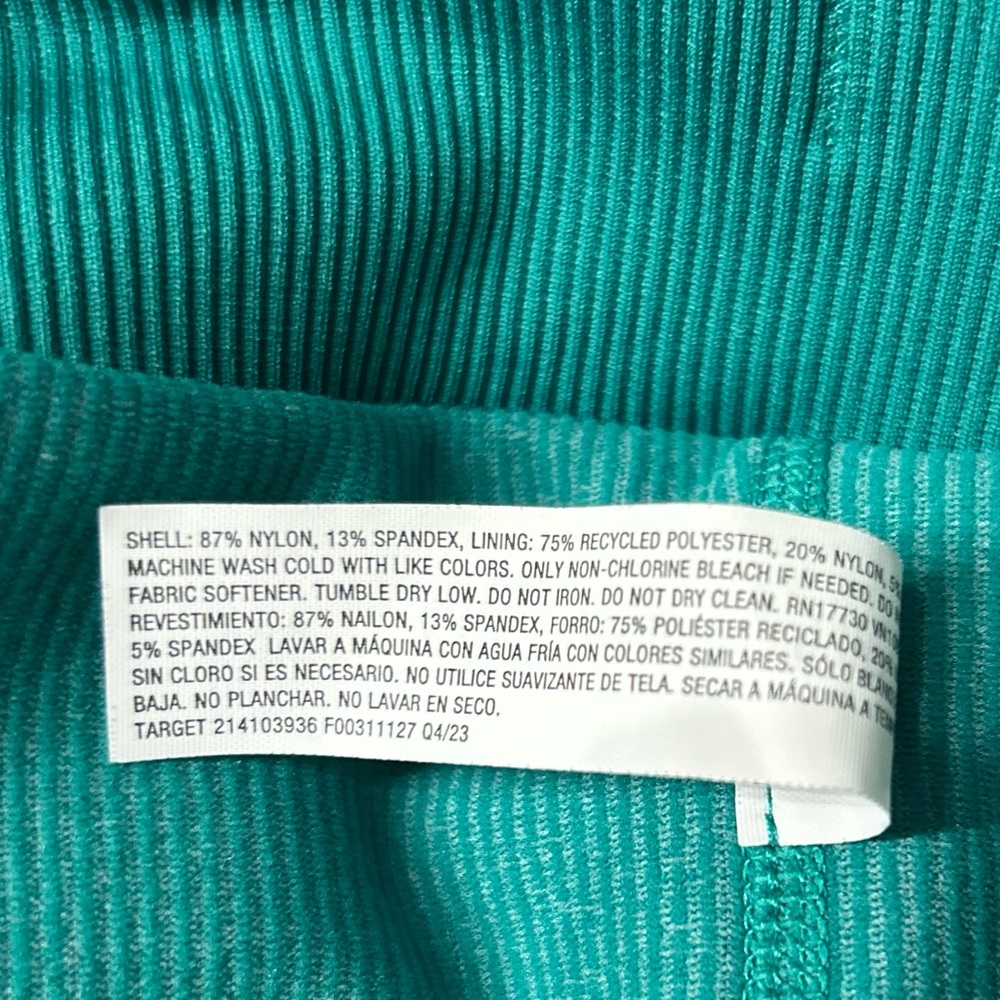 *Worn Once* All In Motion Green 2 Piece Set, Small Tank, Medium Skort - Picture 16 of 16